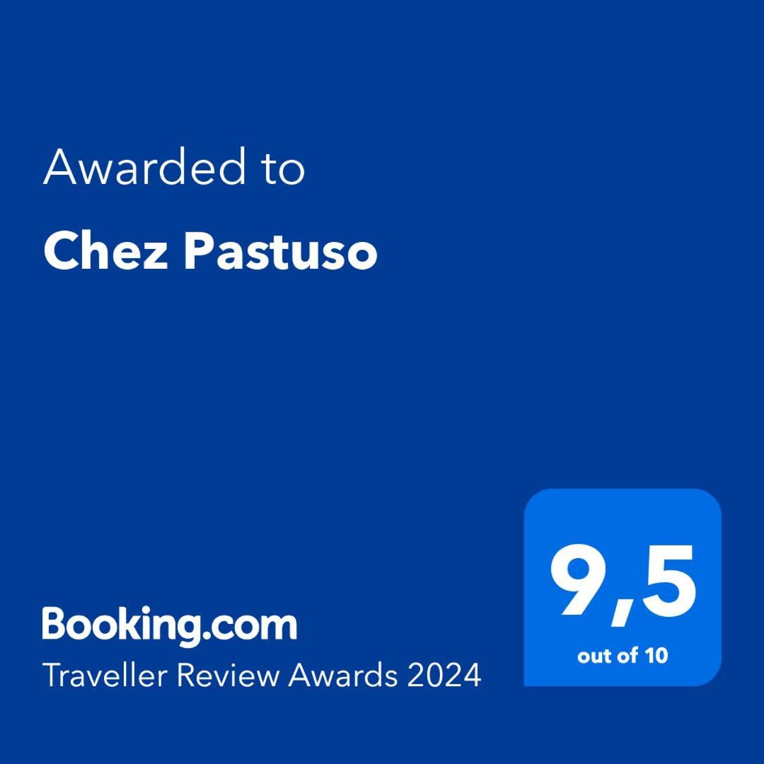 Chez Pastuso Bed & Breakfast Brigueil-le-Chantre ภายนอก รูปภาพ